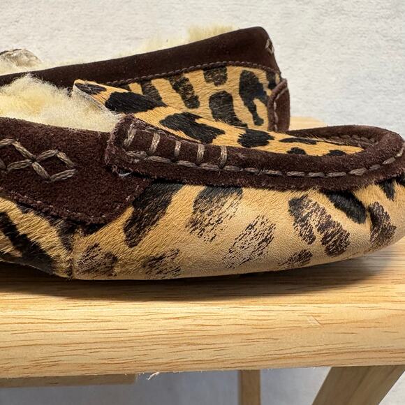 UGG Ansley Leopard Spot Calf Hair Slipper Women’s Size 7 - Picture 11 of 16